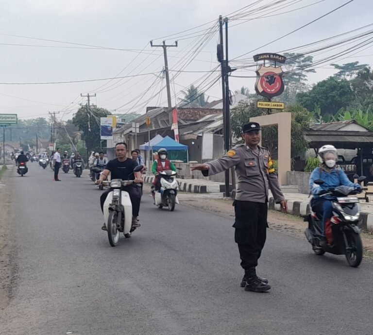 Pengaturan Lalu Lintas Pagi, Cara Polsek Lakbok Polres Ciamis Beri Pelayanan Prima ke Masyarakat