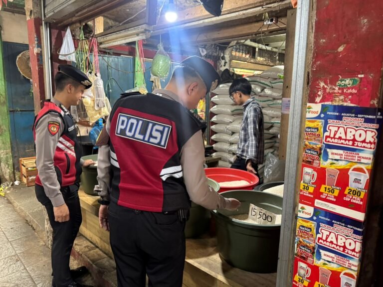 Jaga Stabilitas Harga di Pasaran, Polres Ciamis Awasi Bahan Pokok di Pasar Sindangkasih