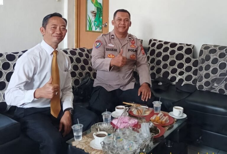 Kapolsek Samarang AKP Hilman Nugraha.,S.H. Sambang Sekolah Di Wilayah Samarang
