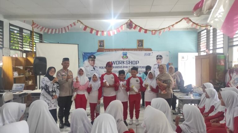 Sat Binmas Polres Garut Beri Penyuluhan Anti-Bullying di SDN 1 Jayaraga