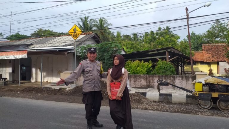 Pengaturan Lalu Lintas Pagi, Cara Polsek Lakbok Polres Ciamis Beri Pelayanan Prima ke Masyarakat