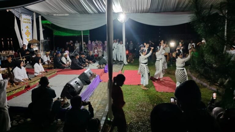 Polsek Kawali Kawal Ketat Festival Damar Larung Jilid 2, Kapolres Ciamis Apresiasi Pengamanan dan Partisipasi Masyarakat
