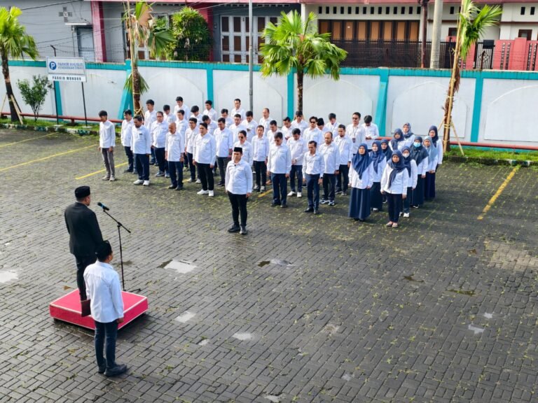 PLN Tasikmalaya Gelar Upacara Hari Pahlawan: Teladani Semangat Juang untuk Terus Bergerak dan Mengabdi