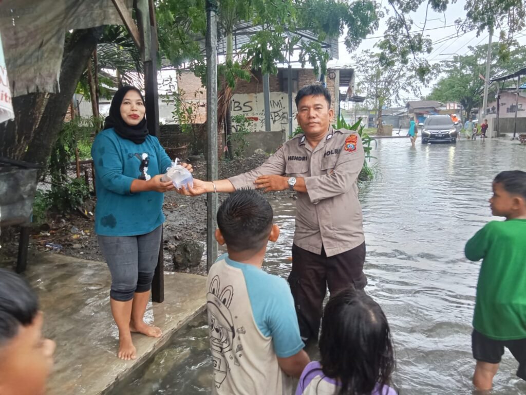 Pantauan Terbaru Polres Nias: Akses Laut Beroperasi Kembali, Listrik Stabil, Jaringan Masih Gangguan