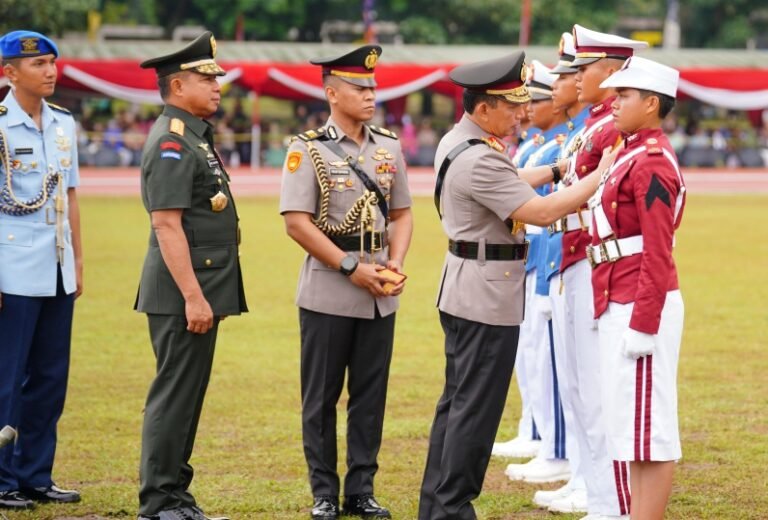Pimpin Wisuda Prajurit Taruna, Kapolri Tekankan Sinergitas TNI-Polri untuk Wujudkan Indonesia Emas 2045