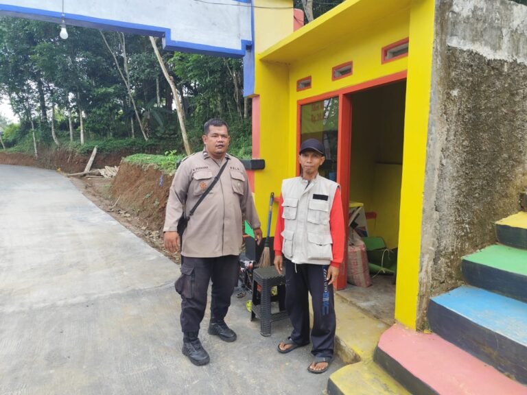 Cipkon Kamtibmas, Polsek Rajadesa Polres Ciamis Patroli Dialogis Hingga ke Pemukiman Warga