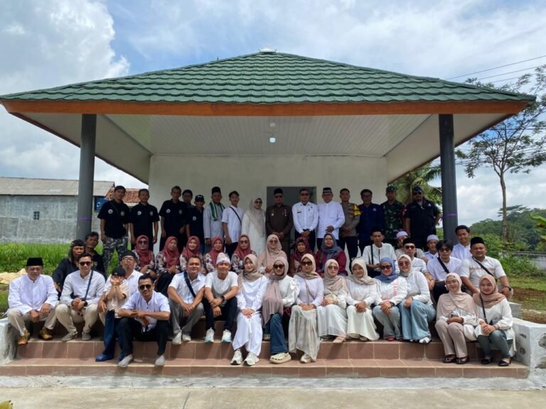 Polsek Ciamis Polres Ciamis Hadir dan Ikuti Acara di Peringatan Milangkala Desa Cisadap