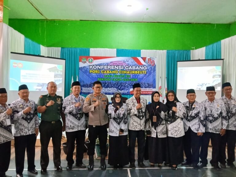 Hadiri Konfercab PGRI, Polsek Cihaurbeuti Polres Ciamis Sampaikan Himbauan Kamtibmas
