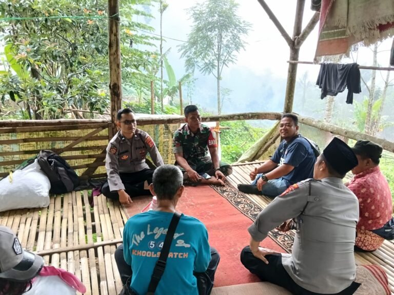 Dukung Hanpangan, Polres Ciamis Ikut Cek Lahan Pertanian Jagung Warga Desa Cihaurbeuti
