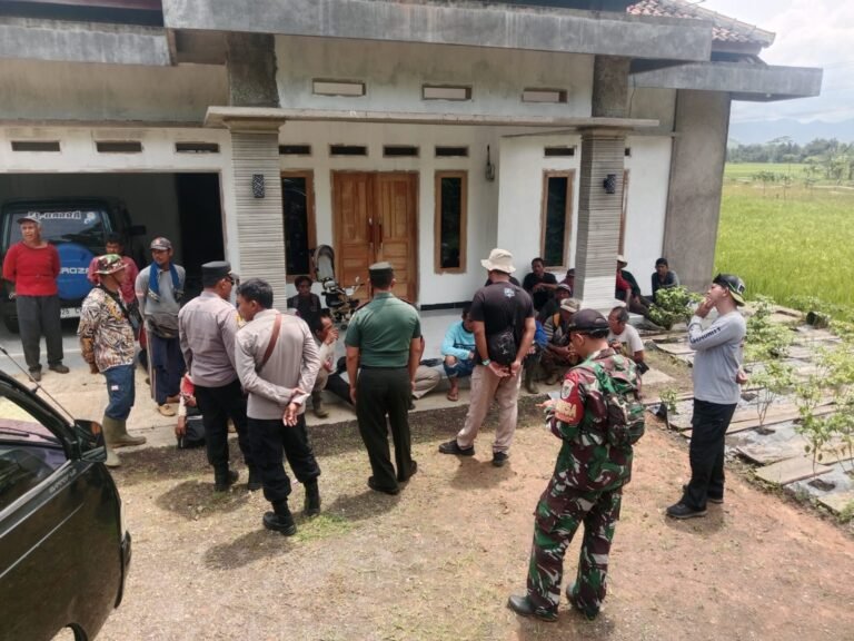 Polsek Lakbok Sambangi Pekerja Perkebunan, Perkuat Sinergi dan Jaga Kondusivitas Lingkungan Kerja