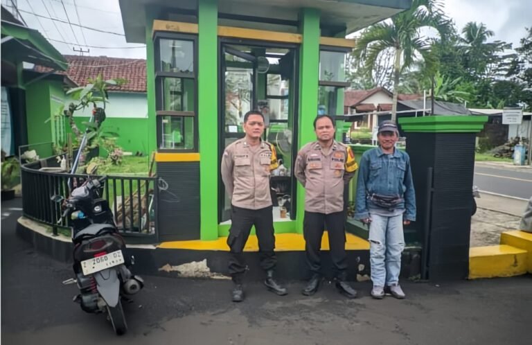 Polsek Cipaku Tingkatkan Patroli Dialogis untuk Antisipasi Gangguan Kamtibmas dan Ciptakan Rasa Aman di Masyarakat