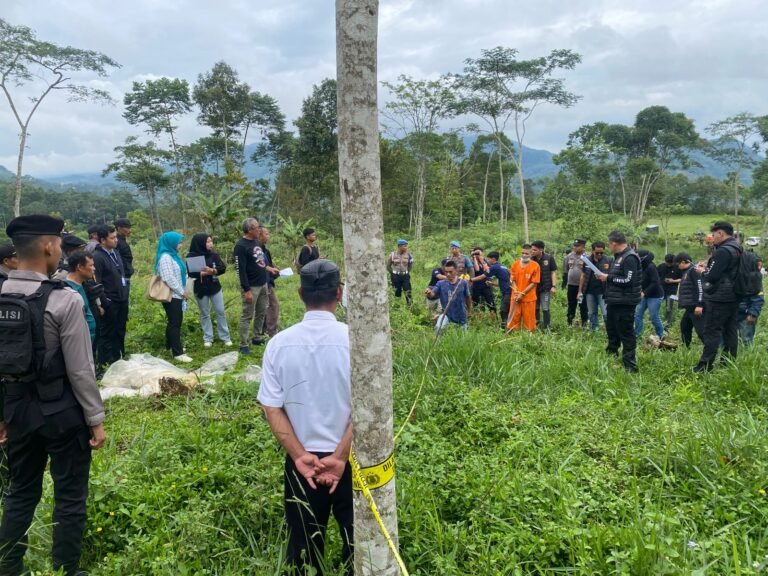 Satuan Samapta Bersiaga Amankan Proses Rekontruksi Kasus Sat Reskrim di Panawangan