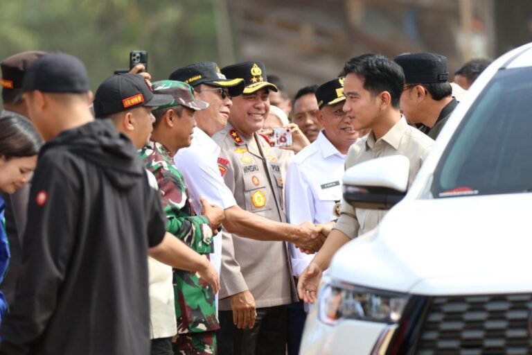 Wapres Tinjau Dampak Banjir Tapsel, Kapolda Sumut Tegaskan Polri Siaga 24 Jam Layani Masyarakat