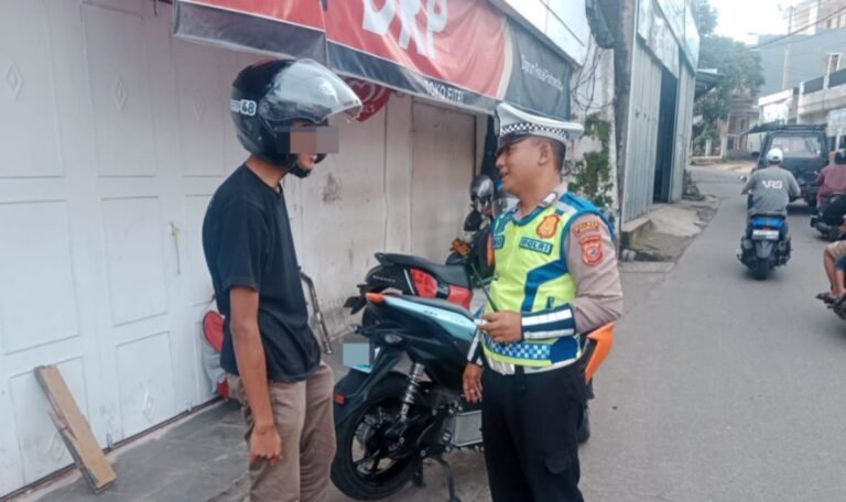 Polsek Karangpawitan Berikan Teguran dan Himbauan kepada Pengendara Knalpot Brong