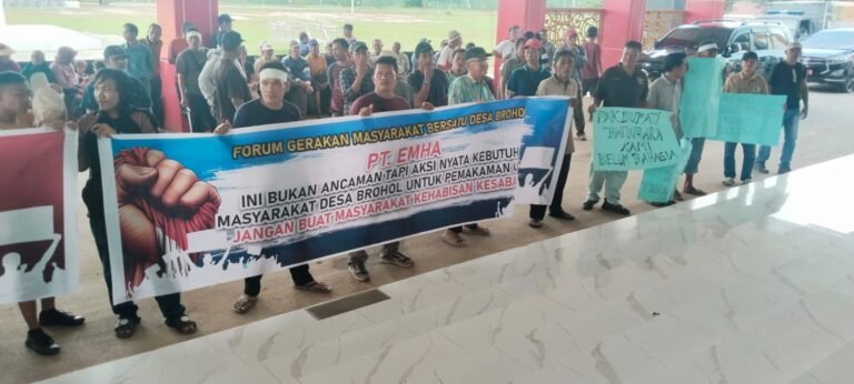 Warga Brohol Gelar Aksi Damai Tuntut Pembebasan Lahan Pemakaman, Direksi PT EMHA Dinilai Arogan