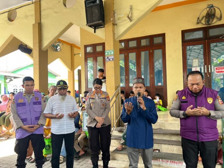 Polri Hadirkan Trauma Healing dengan Wadah Edukatif dan Hiburan untuk Korban Banjir di Sunggal