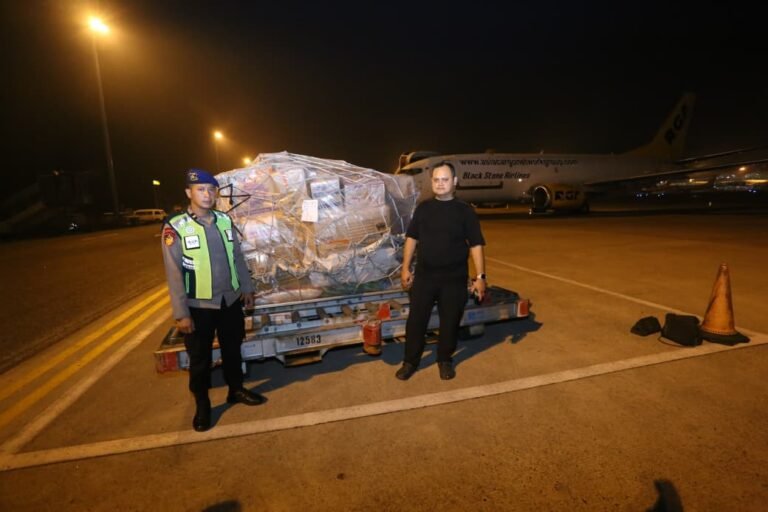 Alumni Akpol 1991 Kirim Bantuan Logistik Lewat Pesawat Khusus untuk Korban Bencana di Sumut