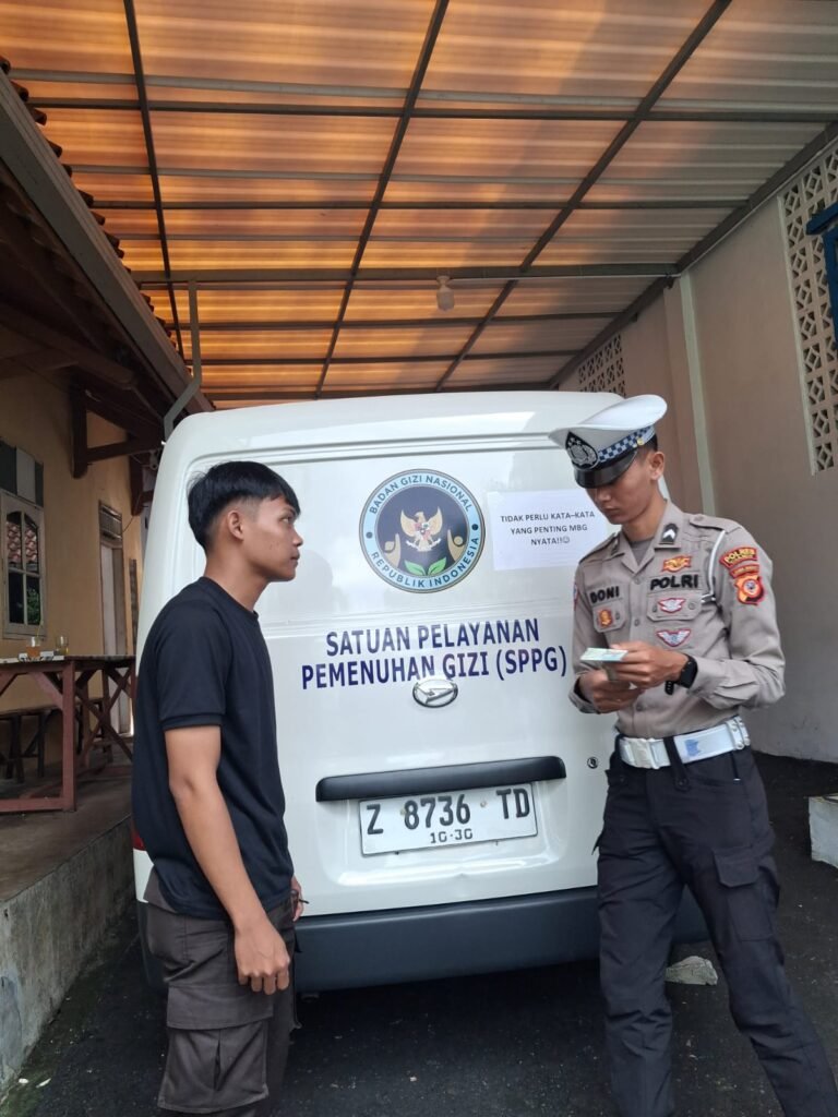 Minimalisir Fatalitas Kecelakaan Lalin, Satlantas Polres Ciamis Beri Pembinaan ke Pengemudi SPPG
