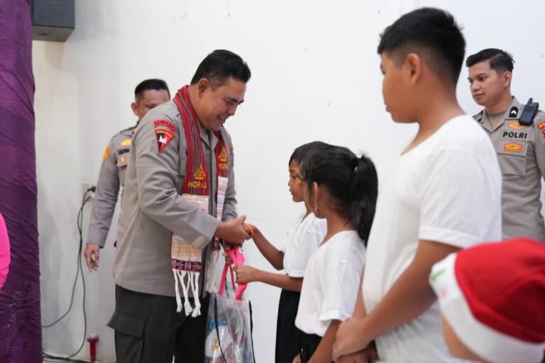 Natal Berbagi, Polda Sumut-Bhayangkari Salurkan Bingkisan dan Trauma Healing bagi Anak