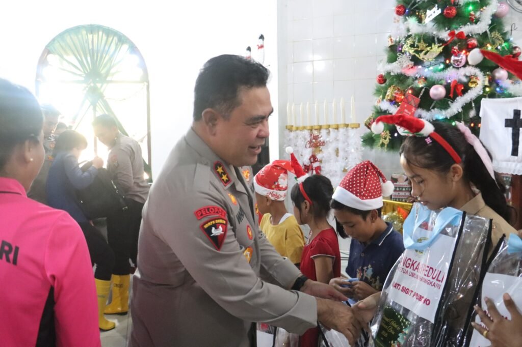 Hadir Membawa Harapan, Kapolda Sumut Rayakan Natal Bersama Korban Bencana di Tapanuli Selatan
