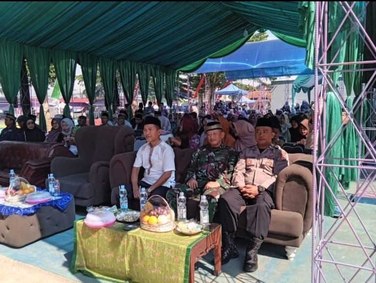 Polsek Cisaga Polres Ciamis Hadiri Acara Tabliq Akbar Bersama Warga di Desa Mekarmukti