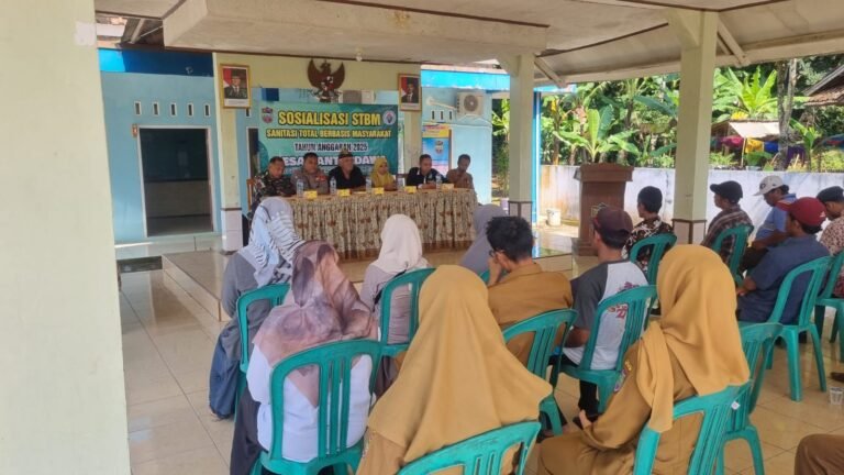 Polsek Lakbok Dukung Sosialisasi STBM di Desa Bantardawa, Wujud Peran Polri dalam Meningkatkan Kesehatan Masyarakat