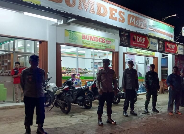 Ops Lilin Lodaya 2025, Polsek Sukadana Patroli Gabungan Berikan Kenyamanan Saat Malam Natal 2025