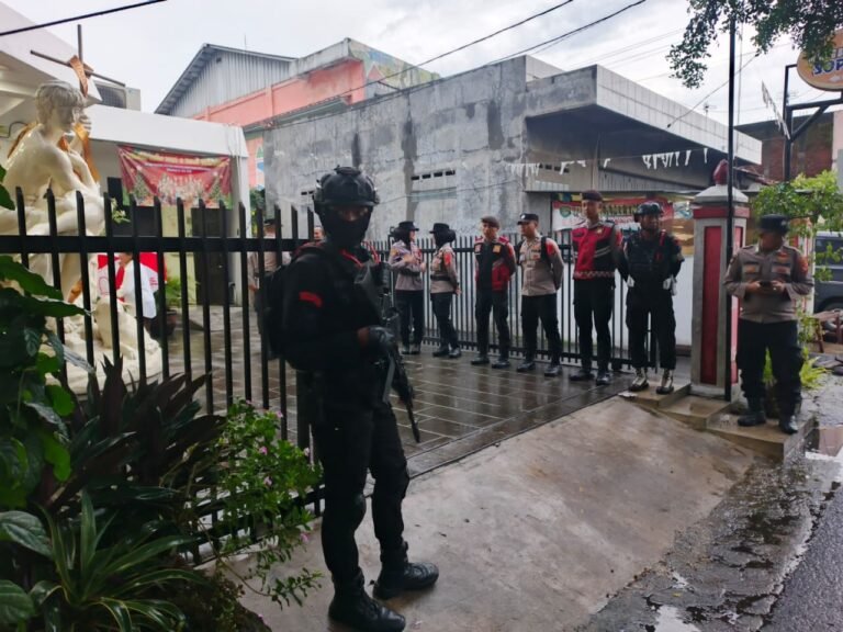 Satgas Preventif Polres Ciamis dan Brimob Polda Jabar Patroli Sasar Stasiun, Gereja dan Terminal