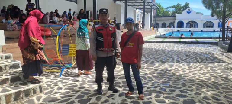 Ops Lilin Lodaya 2025, Polsek Cisaga Polres Ciamis Patroli dan Pengamanan di Area Wisata