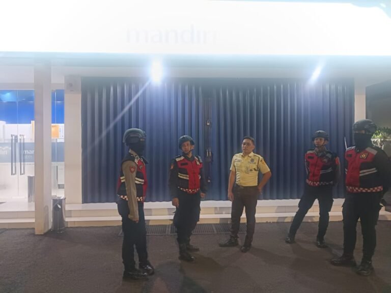 Cipkon Sambut Tahun Baru 2026, Satgas Preventif Ops Lilin Lodaya Patroli di Area Perbankan