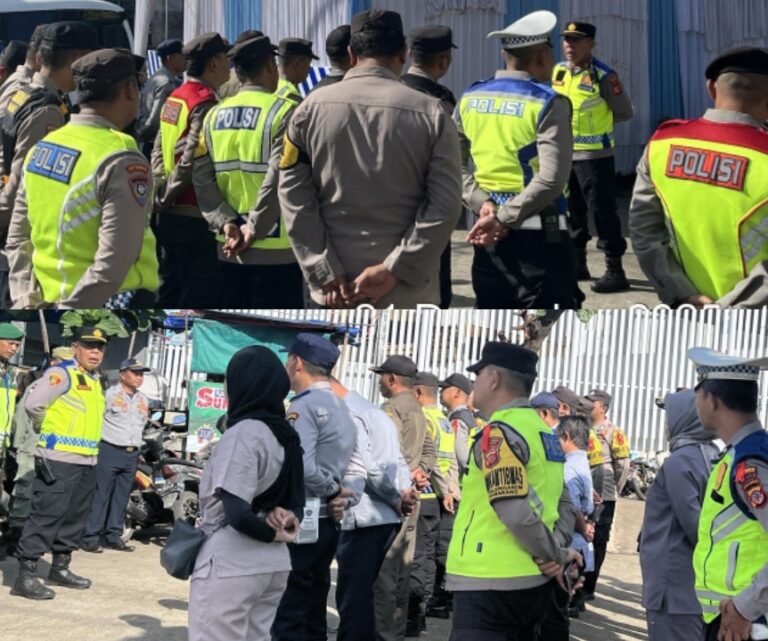 Polsek Samarang Gelar Apel Pagi, Pengecekan Anggota Pam Dalam RangkaOperasi Lilin Lodaya 2025