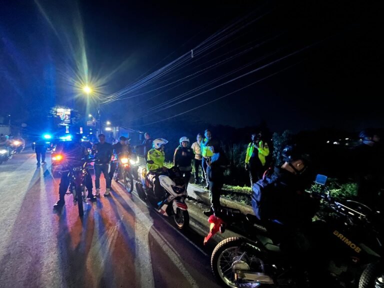 Kapolres Garut Pimpin Patroli Sepeda Motor Amankan Malam Tahun Baru 2026