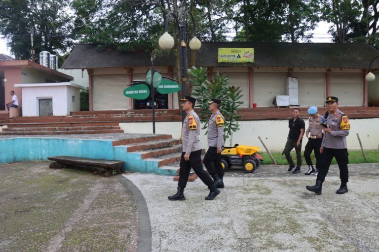 Kapolres Garut Turun Langsung Pantau Objek Wisata Situ Bagendit, Pastikan Keamanan dan Kenyamanan Wisatawan