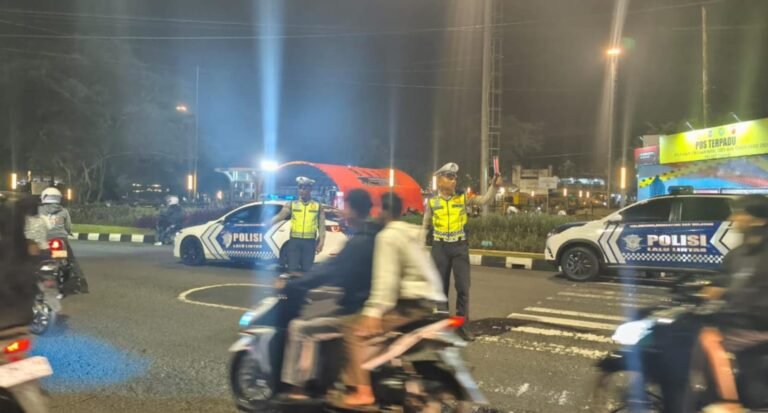 Sambut Tahun Baru Yang Kondusif, Satlantas Polres Ciamis Bersiaga di Jalanan Pusat Kota