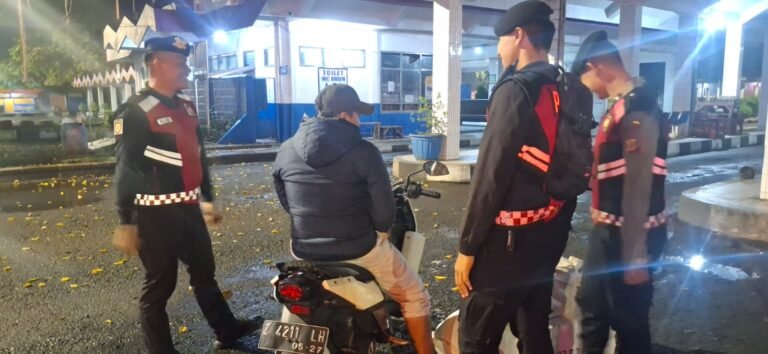 Jaga Harkamtibmas, Patroli Perintis Presisi Polres Ciamis Datangi Area Terminal Ciamis