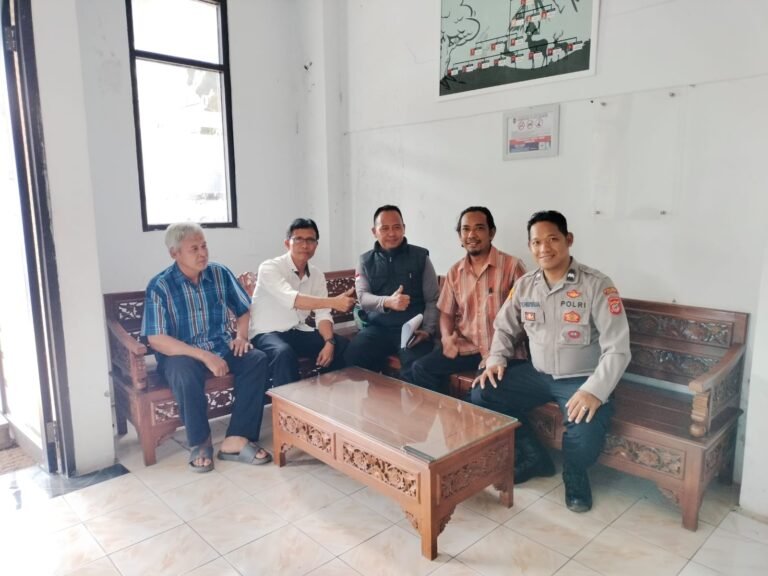 Polsek Cihaurbeuti Intensifkan Sambang Bhabinkamtibmas, Wujud Peran Polri Dukung Ketahanan Pangan dan Kamtibmas Desa Sukahurip