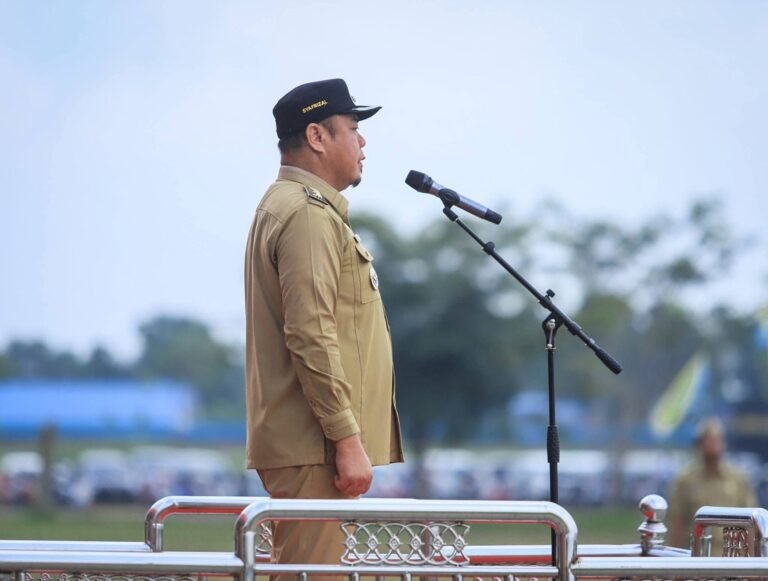 Wakil Bupati Batu Bara Syafrizal, S.E., M.AP. Memimpin Apel Gabungan Aparatur Sipil Negara (ASN)