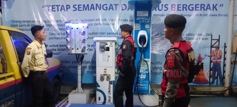 Cipkon di Malam Hari, Satuan Samapta Polres Ciamis Patroli Dialogis Sasar Kantor PLN Ciamis