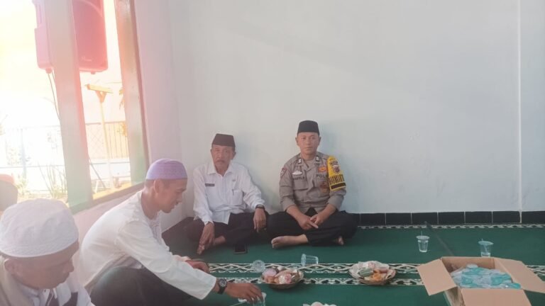 Polsek Ciamis Polres Ciamis Ikuti Kegiatan Peringatan Isra Mi’raj di Desa Imbanagara