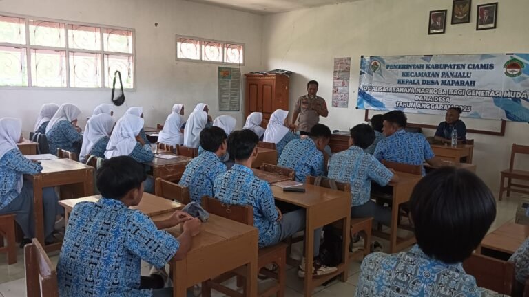 Polsek Panjalu Polres Ciamis Datangi MAN 5 Ciamis Beri Binluh Bahaya Buplying ke Siswa
