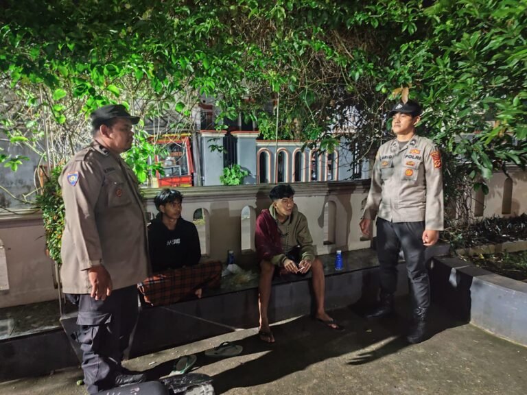 Cipkon Kamtibmas, Polsek Rajadesa Polres Ciamis Patroli Dialogis Hingga ke Pemukiman Warga