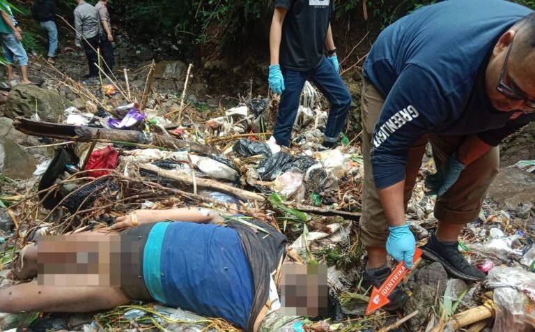 Polsek Banyuresmi Evakuasi Temuan Mayat Tanpa Identitas