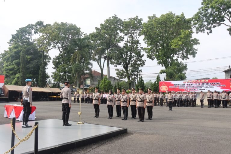 Kapolres Garut Pimpin Upacara Serah Terima Jabatan, Tegaskan Profesionalisme dan Integritas Personel
