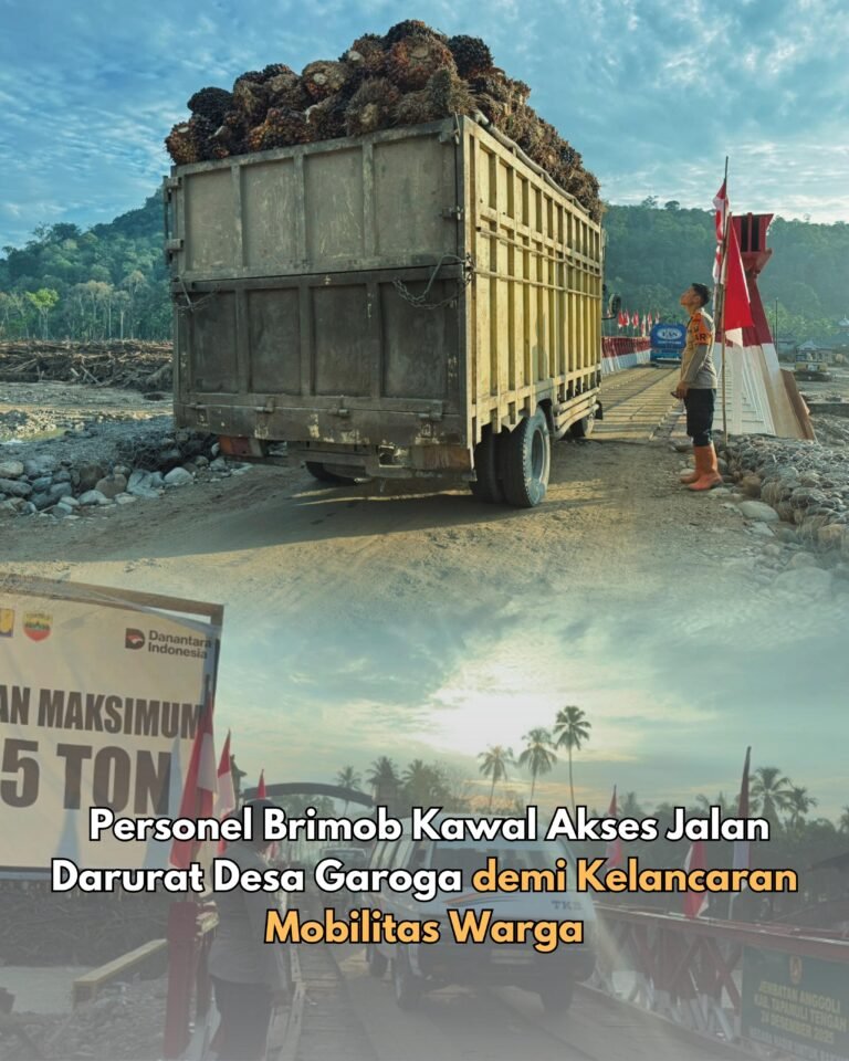 Personel Brimob Kawal Akses Jalan Darurat Desa Garoga demi Kelancaran Mobilitas Warga