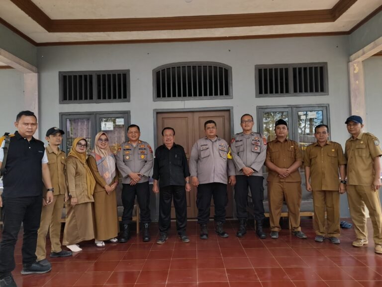 Perkuat Sinergitas, Polsek Cisaga Polres Ciamis Koorkom Kamtibmas ke Kepala Desa Girimukti