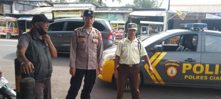 Cipkon Bahaya Kriminalitas, Polsek Kawali Polres Ciamis Sampaikan Binluh ke Satpam Pasar Galuh