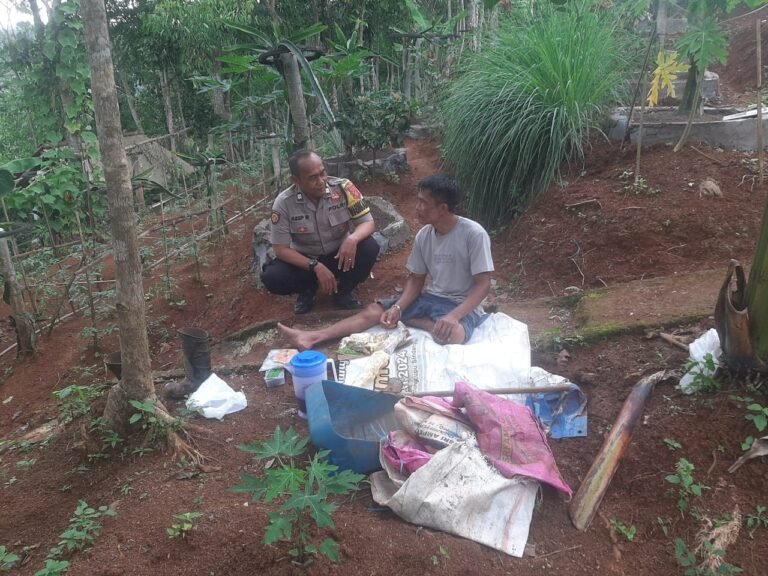 Perkuat Sinergitas, Polsek Cikoneng Polres Ciamis Koorkom ke Warga Desakidul Desa Gunungcupu