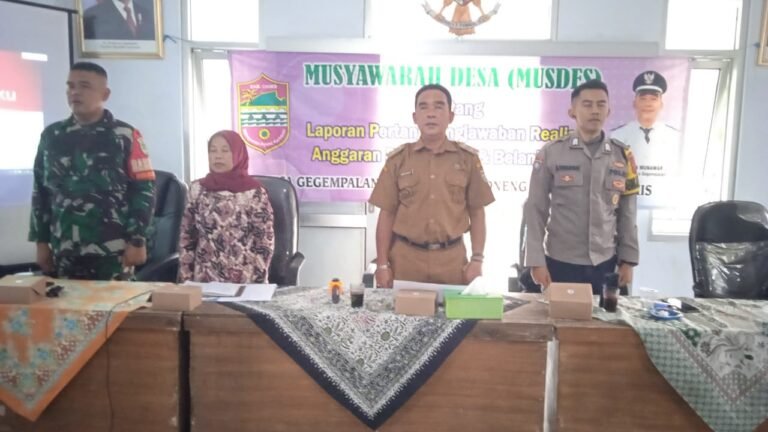 Polsek Cikoneng Polres Ciamis Ikuti Musdes Realisasi Anggaran Tahun 2025 di Desa Gegempalan
