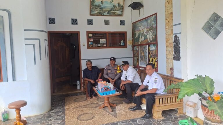 Perkuat Sinergitas, Polsek Sukadana Polres Ciamis Koorkom Bareng Tokoh di Mekarjaya