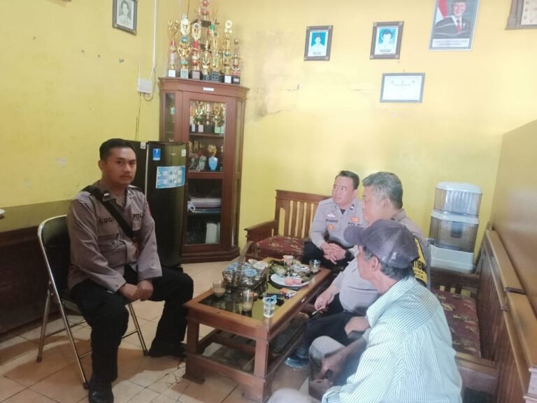 Perkuat Sinergitas, Polsek Cisaga Polres Ciamis Koorkom Kamtibmas ke Kepala Desa Kepel
